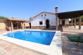 Alquiler Casa  Zona rural. Chalet independiente en el campo