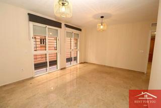 Rent Ground floor  Edward elgar. Piso en zona céntrica