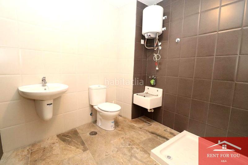 Foto 269c86c8-4d2e-41f7-8c34-6d2646e79e99. Rent business premise in Centro Alhaurín el Grande