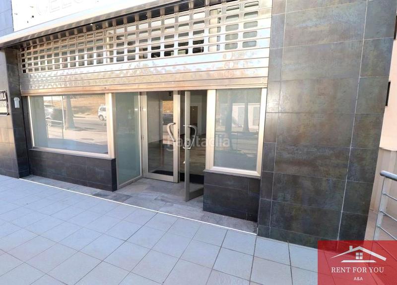 Foto 5ef0e105-fc5d-41ed-9dc2-3c1735f2277a. Rent business premise in Centro Alhaurín el Grande