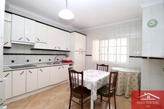Location Appartement à Centro. Piso en camino de málaga