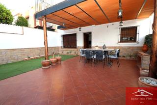 Lloguer Casa a Coín. Casa adosada en zona muy tranquila
