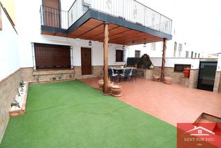Rent House in Coín. Casa adosada en zona muy tranquila