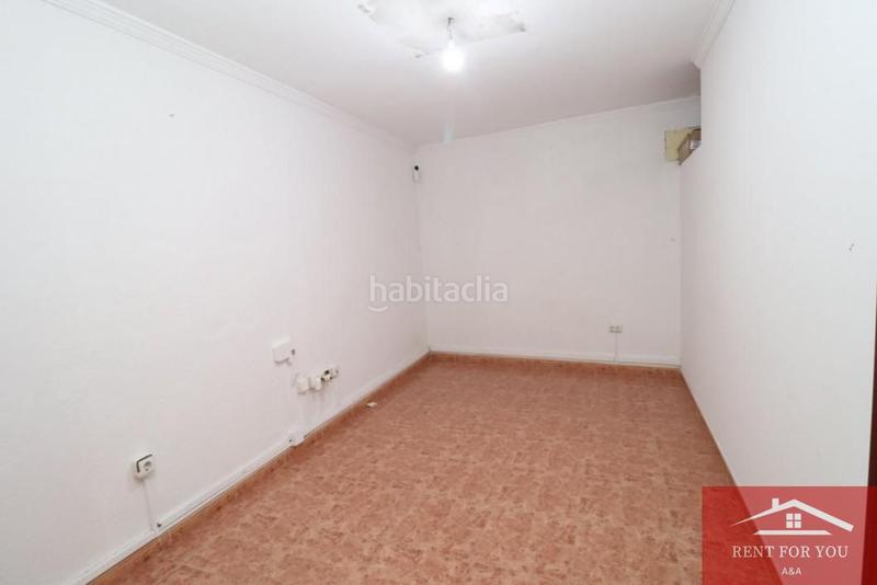 Foto 08533050-c315-4cdd-b17b-316d5a2af2df. Alquiler local comercial  en zona céntrica en Alhaurín el Grande