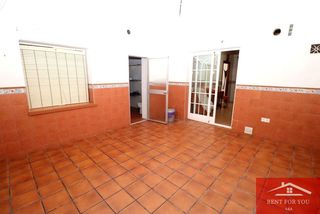 Ground floor in Centro. Piso a pie de calle en camino de málaga