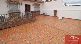 Affitto Casa in Centro. Casa adosada totalmente amueblada