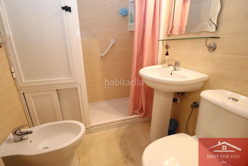 Foto 6f2054e4-b0e0-472e-b7d5-f7b465966757. Planta baixa a Guaro