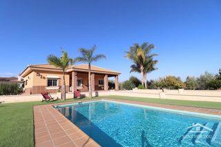 Lloguer Casa en Centro. Chalet independiente en el campo