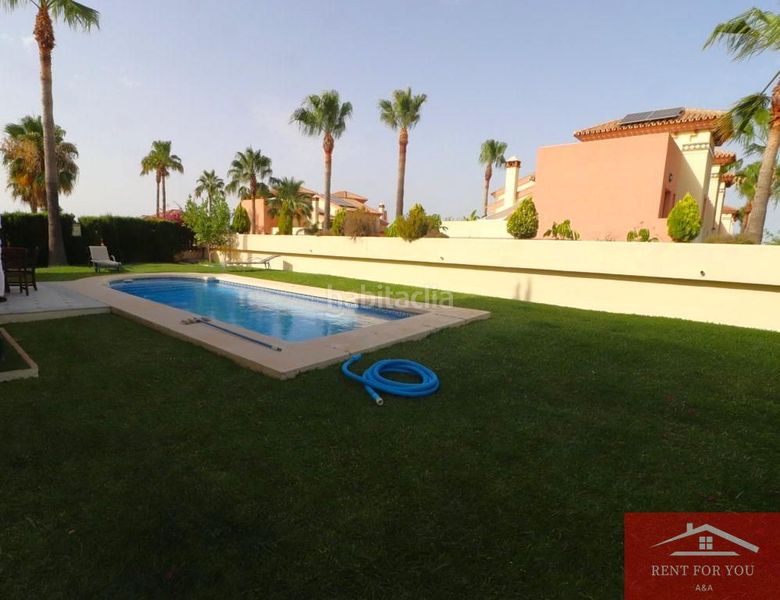 Foto 3428d451-43cb-4d89-9def-43d4dbea0497. Alquiler casa magnífico chalet en urbanización privada en Coín