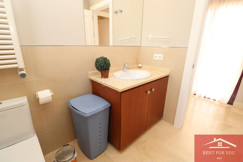 Foto ab2c11ab-5507-4fc0-b371-4acefa15f9b5. Alquiler casa magnífico chalet en urbanización privada en Coín