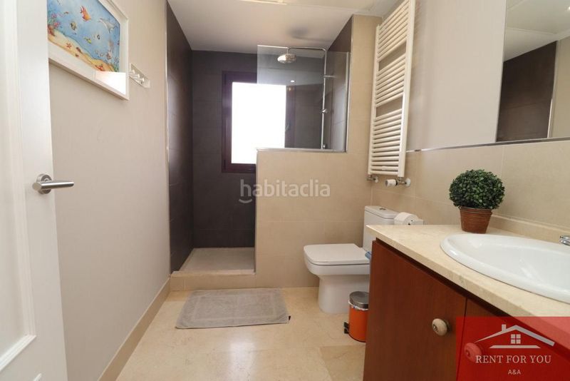 Foto d390cc9a-1b06-4964-b0ed-c2c9f2b070dc. Alquiler casa magnífico chalet en urbanización privada en Coín