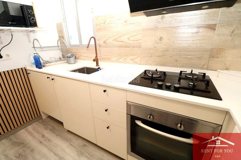 Foto f7f52f54-d43e-4e35-9b51-1a531c8de304. Rent house with parking in Coín