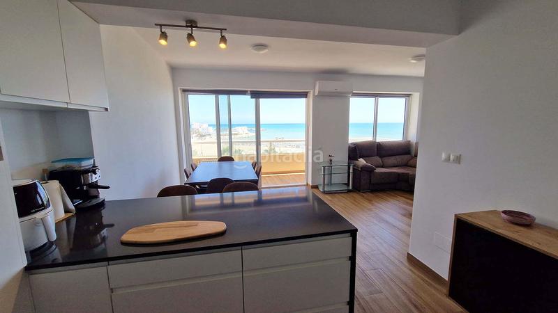 Foto 0496ce4f-b94e-4fb2-a281-973e0eeed29d. Piccolo appartamento con riscaldamento in Puerto Marina Benalmádena