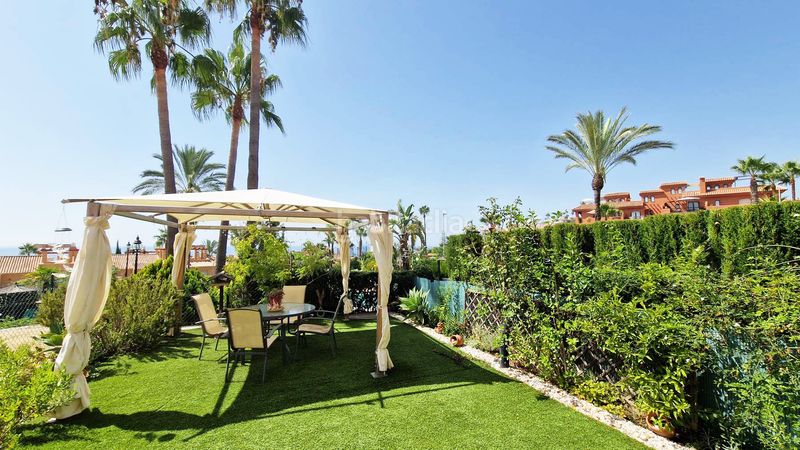 Foto 609d0669-9e2d-4871-9bc0-ea1d4c64122f. Casa adossada amb piscina a Buenas Noches Estepona