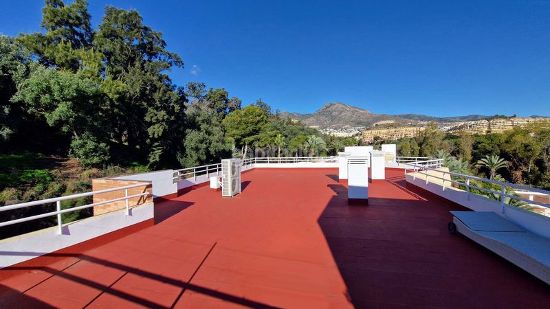 Foto 0a55c2e7-c0bb-46cd-a236-78ae6f40e34b. Àtic amb calefacció aparcament piscina a Hacienda Torrequebrada Benalmádena
