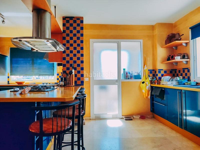 Foto 3fc9ca5a-26e1-4bb1-99af-ddaa5b8fd091. Maison jumelée dans calle vencejo 7 dans Torreblanca del Sol Fuengirola