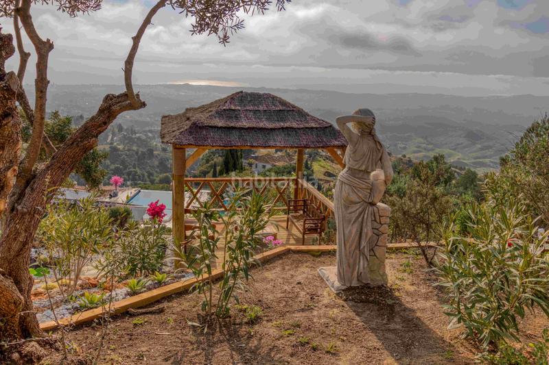 Foto 67698335-62ca-403b-bfa1-cfddeb18de15. Chalet in calle alta verde 7 in Valtocado - La Alquería - La Atalaya Mijas