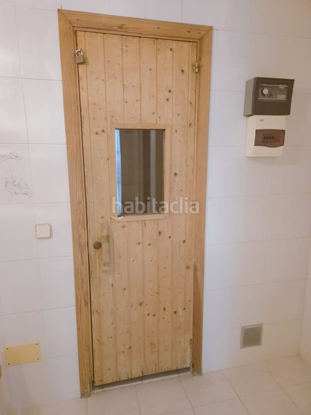 Foto b1a94a02-46df-4358-aced-d78e719b0c8b. Local comercial en paseo marítimo rey de españa 105 local vivienda en paseo maritimo frontal al mar en Fuengirola