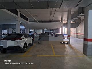 Aparcament cotxe a Calle benajarafe 11. Plazas de garaje en venta