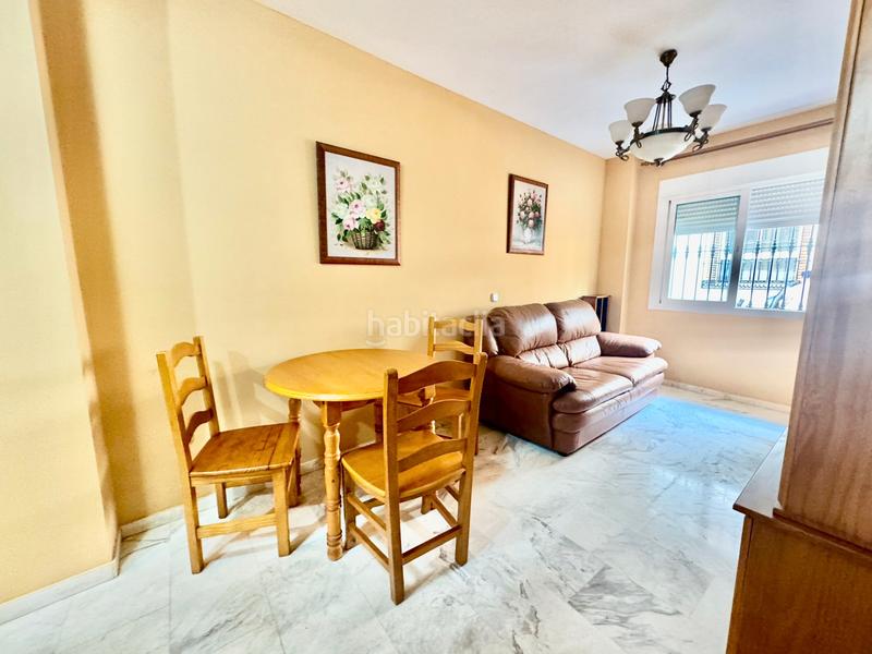 Foto d8fa8ff3-b92c-4b49-b151-0c011794f741. Piso en calle santísima trinidad 32 apartamento en planta baja en el centro de los boliches en Fuengirola