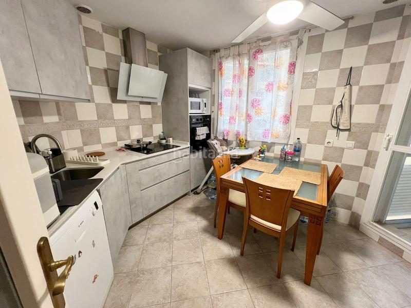 Foto 3d064632-ca3a-42a3-be7f-92cfe796f9be. Appartement dans calle blanca paloma 2 dans Centro ciudad Fuengirola