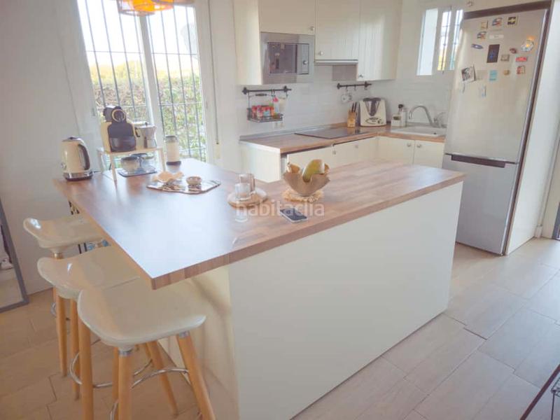 Foto 21b12756-b1e3-4970-81c6-ce34db2cfe52. Pis a calle velez malaga del faro 272 a El Faro de Calaburra - Chaparral Mijas