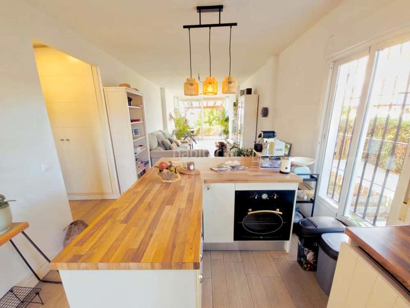 Foto a695b904-3a84-47b5-82e6-7348c426105b. Pis a calle velez malaga del faro 272 a El Faro de Calaburra - Chaparral Mijas