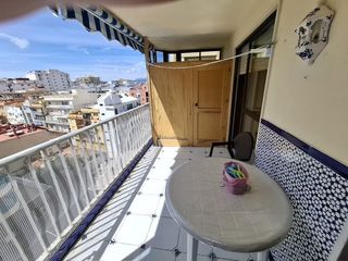 Etagenwohnung en Calle mart�nez catena 15. Piso grande en el centro de fuengirola, junto a la playa