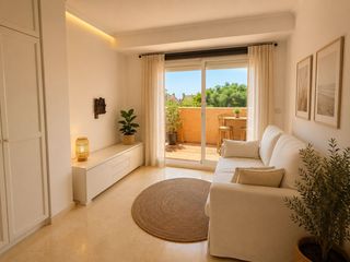 Apartament a Calle lila 1. Bonito apartamento cerca del mar en elviria , marbella