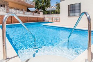 Pis en Avenida nuestro padre jes�s cautivo 4. Piso a 300 metros de la playa en los boliches, fuengirola