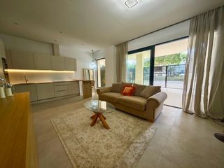 Pis en Calle m�ndez n��ez 8. Bonito bajo de lujo en residencial do�a sofia