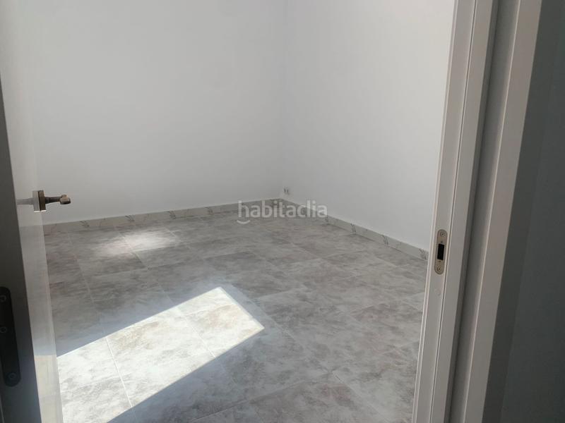 Foto 0e5e9b85-9fdf-4f6a-ba7c-738944e7c5e4. Casa adosada encantadora casa reformada 3 dormitorios, terraza y patio andaluz a 5 min del centro en Alozaina
