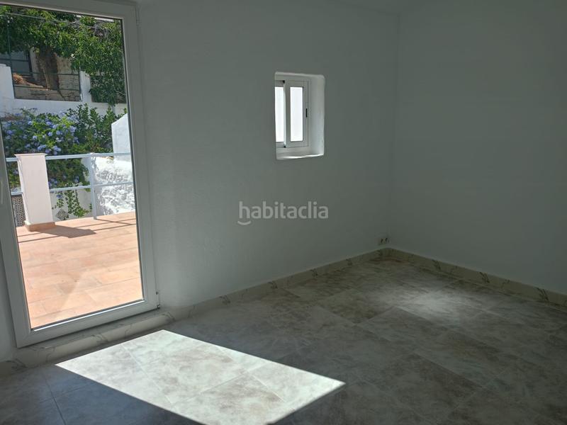Foto 13babeec-55f2-4d2e-9147-6e520ff6eb85. Casa adosada encantadora casa reformada 3 dormitorios, terraza y patio andaluz a 5 min del centro en Alozaina