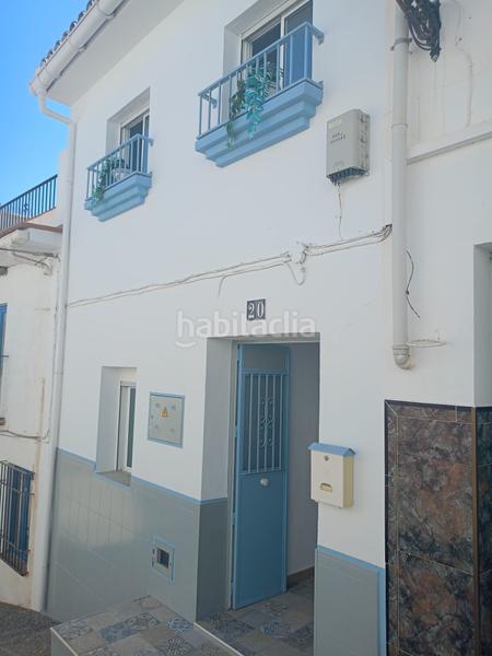 Foto 2da65d60-2939-4664-beb3-4754e45c5286. Casa adosada encantadora casa reformada 3 dormitorios, terraza y patio andaluz a 5 min del centro en Alozaina