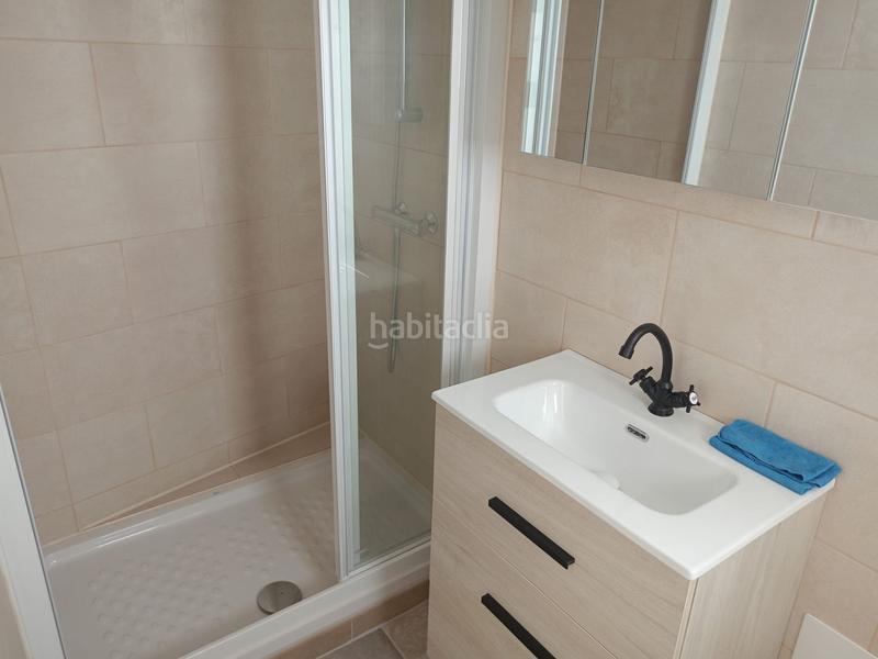 Foto 2fafcaa9-2657-4318-9d48-4e0b90b79345. Casa adosada encantadora casa reformada 3 dormitorios, terraza y patio andaluz a 5 min del centro en Alozaina