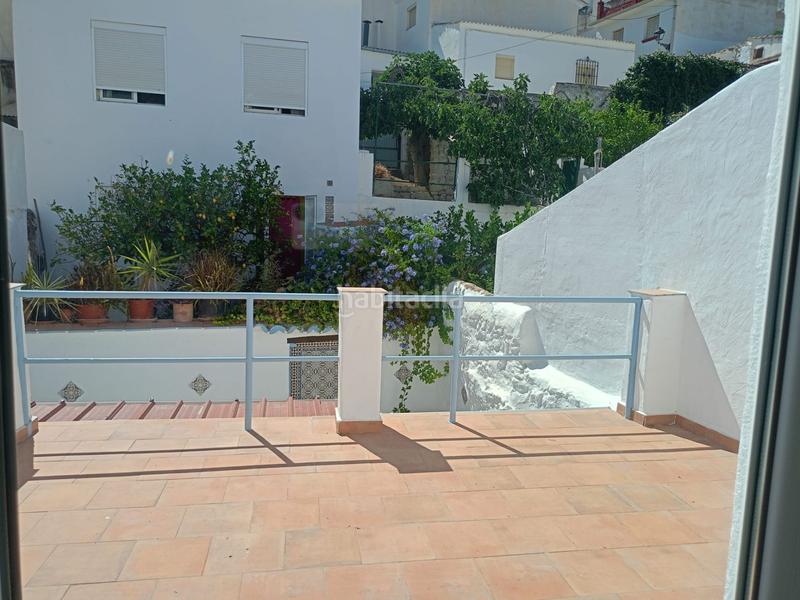 Foto 38858c48-ad0a-4e0a-8bdb-6d3d2bef841d. Casa adosada encantadora casa reformada 3 dormitorios, terraza y patio andaluz a 5 min del centro en Alozaina