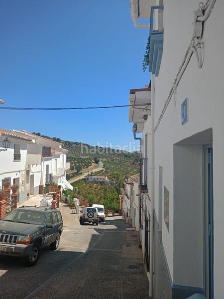 Foto 41b43e3a-1142-4860-a889-89ad58135bfa. Casa adosada encantadora casa reformada 3 dormitorios, terraza y patio andaluz a 5 min del centro en Alozaina