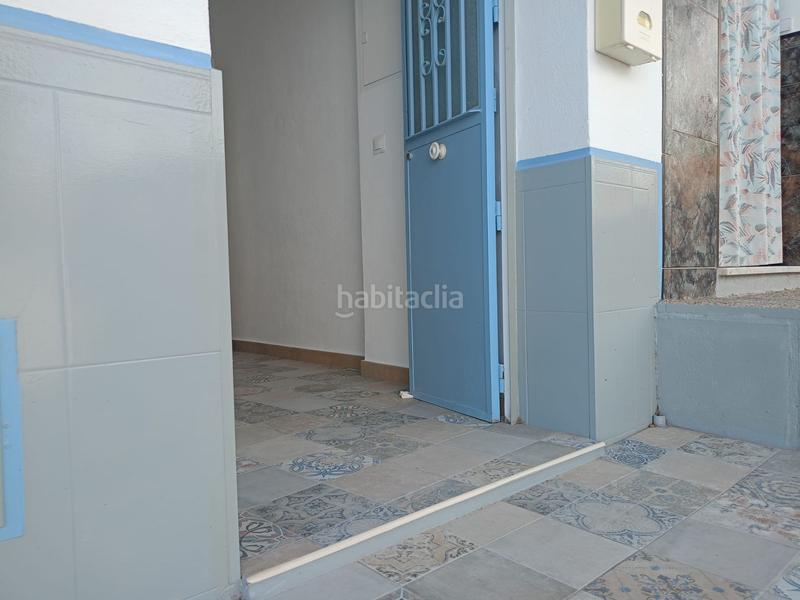 Foto 5d76e76f-3e42-4c74-b222-3614f625edd7. Casa adosada encantadora casa reformada 3 dormitorios, terraza y patio andaluz a 5 min del centro en Alozaina
