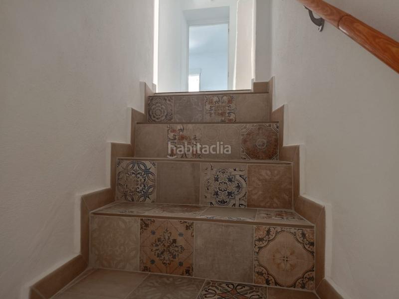 Foto 62a71614-850a-4b0c-8a53-4aa765a1e45c. Casa adosada encantadora casa reformada 3 dormitorios, terraza y patio andaluz a 5 min del centro en Alozaina