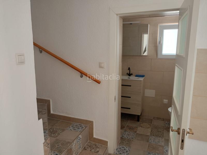 Foto 6c3b1be0-8718-437a-8c5a-788d15fcb515. Casa adosada encantadora casa reformada 3 dormitorios, terraza y patio andaluz a 5 min del centro en Alozaina