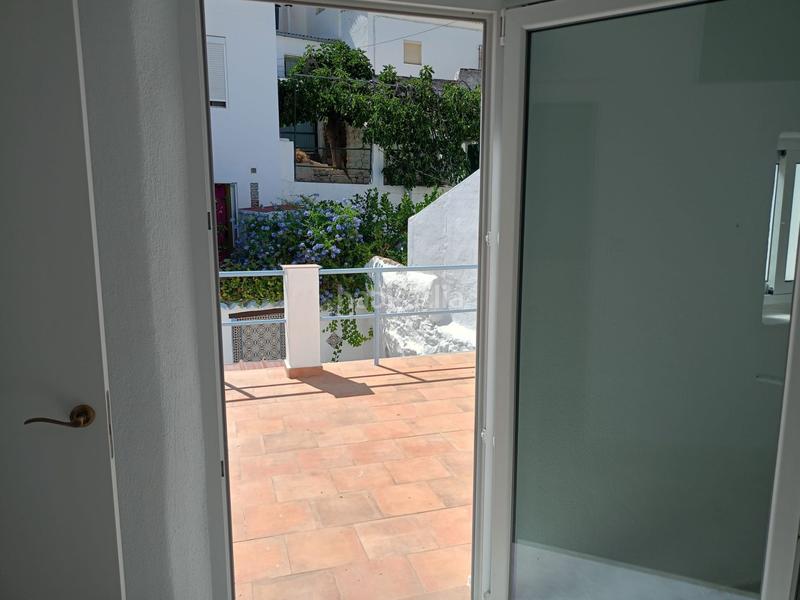 Foto 79d1b6fb-67f3-458b-af53-8cb68300bf3e. Casa adosada encantadora casa reformada 3 dormitorios, terraza y patio andaluz a 5 min del centro en Alozaina
