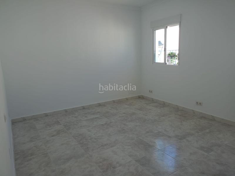 Foto 7de1920e-93d3-48ef-b84f-0299306e9c8f. Casa adosada encantadora casa reformada 3 dormitorios, terraza y patio andaluz a 5 min del centro en Alozaina