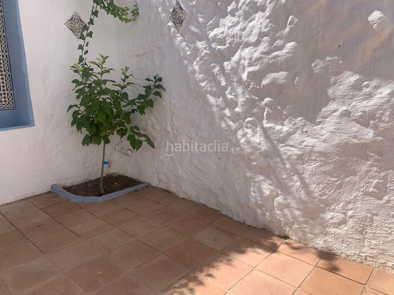 Foto 9c2489a7-495c-411c-9210-deb9ddbb37ec. Casa adosada encantadora casa reformada 3 dormitorios, terraza y patio andaluz a 5 min del centro en Alozaina