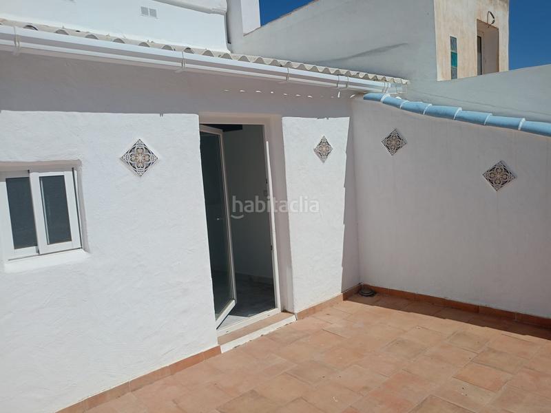 Foto a8aeeb04-0845-4628-9fdc-3e66d2a072b7. Casa adosada encantadora casa reformada 3 dormitorios, terraza y patio andaluz a 5 min del centro en Alozaina