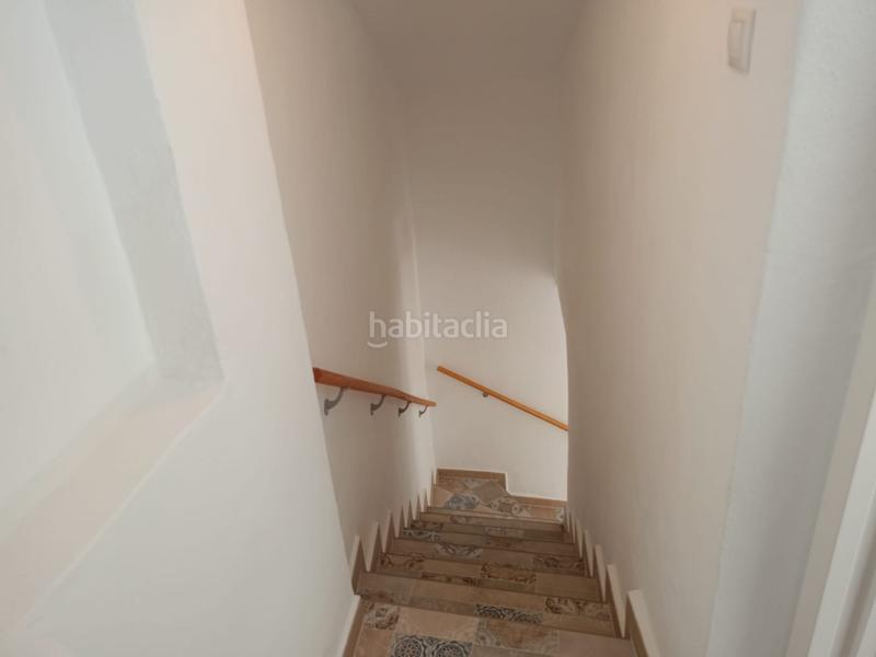 Foto b185a85f-7e77-4c5e-a243-fc41a513cc65. Casa adosada encantadora casa reformada 3 dormitorios, terraza y patio andaluz a 5 min del centro en Alozaina