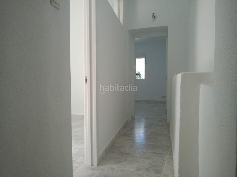 Foto b1e8b972-0c4e-493c-843c-80e98302f990. Casa adosada encantadora casa reformada 3 dormitorios, terraza y patio andaluz a 5 min del centro en Alozaina