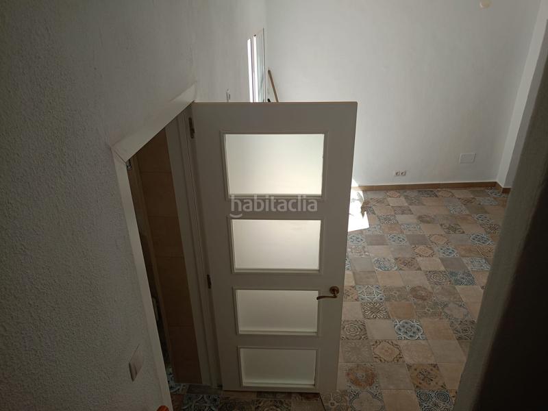 Foto d2265169-ad8b-42fb-8021-555ce30c2f79. Casa adosada encantadora casa reformada 3 dormitorios, terraza y patio andaluz a 5 min del centro en Alozaina