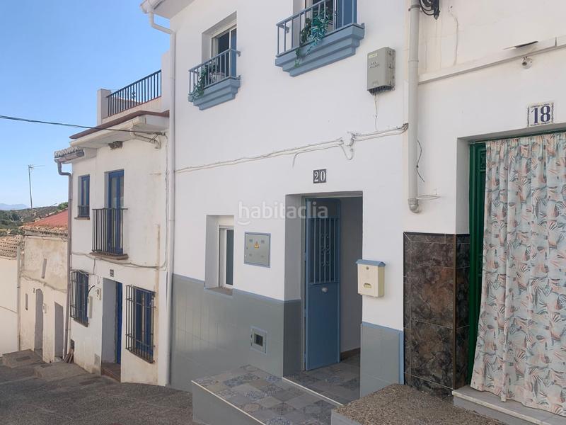 Foto fda8e892-55c1-44de-9b4a-27b9bb4f1ee5. Casa adosada encantadora casa reformada 3 dormitorios, terraza y patio andaluz a 5 min del centro en Alozaina