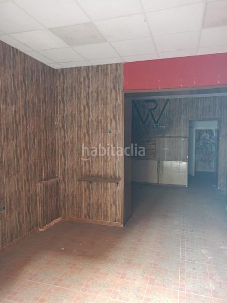 Foto 99ad1f16-ae75-4fe9-b505-717f80083e78. Local comercial zona el corte inglés! local comercial con posibilidad de cambio a vivienda en calle mármoles centro !! en Málaga