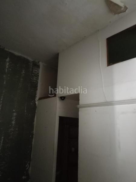 Foto f1383121-2ab9-4ade-be84-a55ca038cf14. Local comercial zona el corte inglés! local comercial con posibilidad de cambio a vivienda en calle mármoles centro !! en Málaga